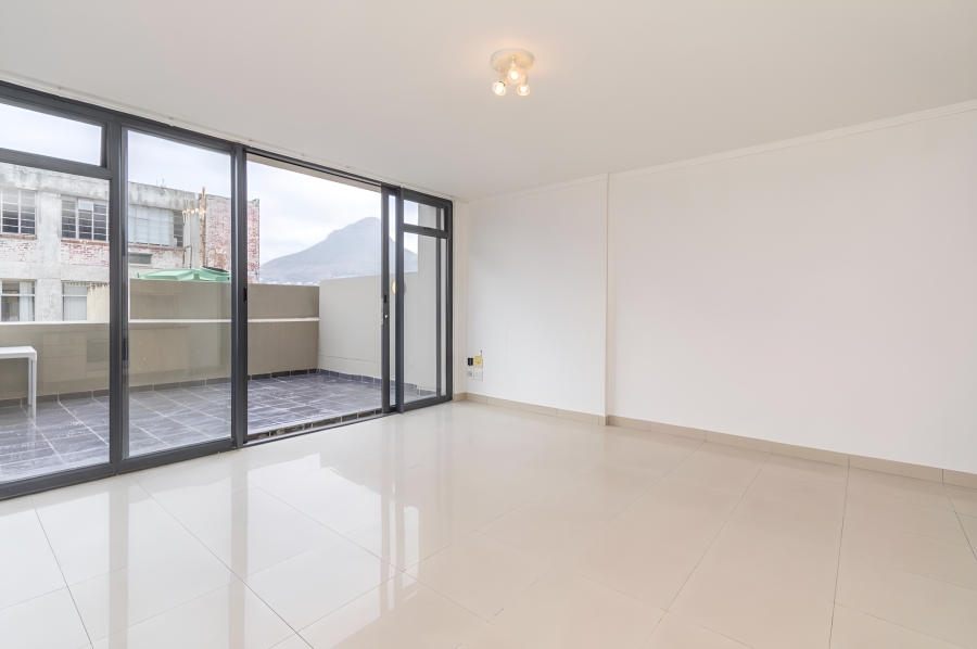 1 Bedroom Property for Sale in Zonnebloem Western Cape